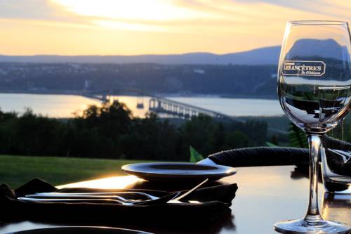 St-Pierre-de-l'Île-d'Orléans (Québec) Canada Sale Discount Code Booking.com