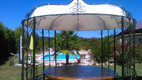 Castelnau-de-Montmiral France Sale Discount Code Agoda.com